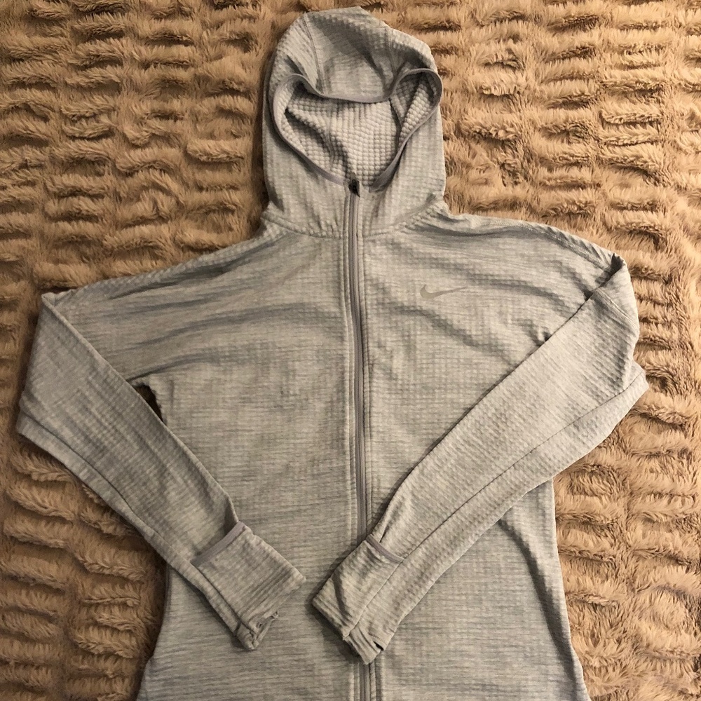 Nike running dri-fit light grey jacket with hand covers in sleeves size XS